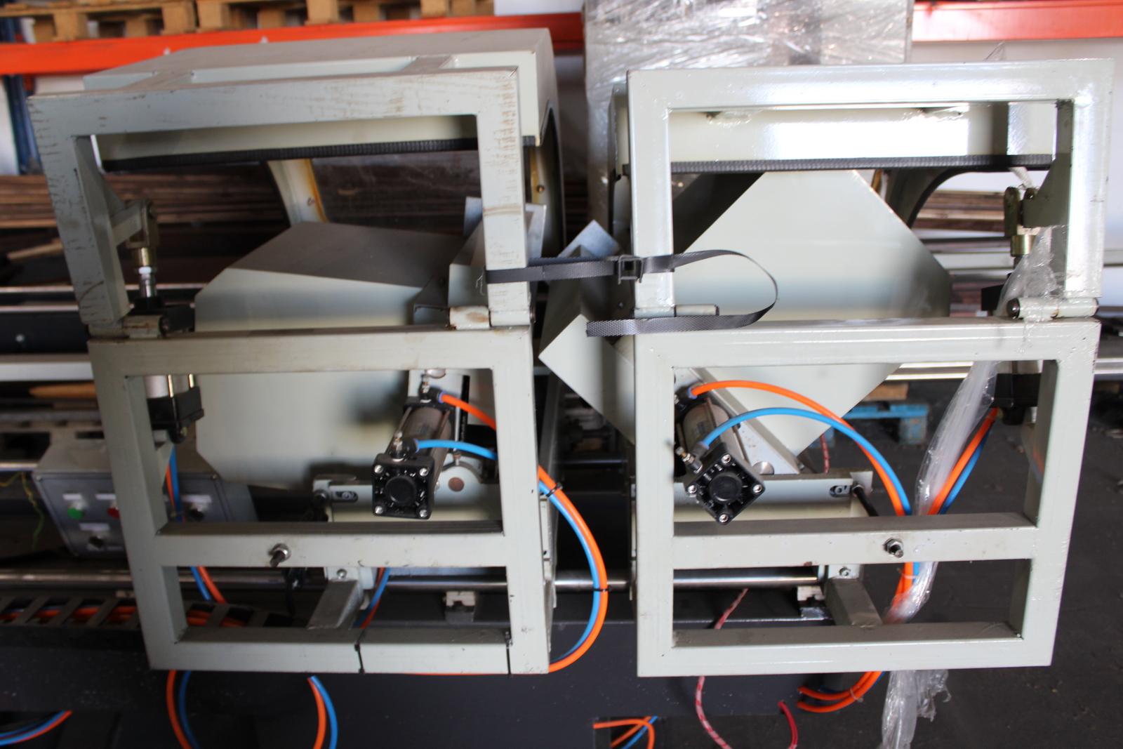 Dupla fejű vágófűrész PVC profilokhoz BOHMAN Machinery 15