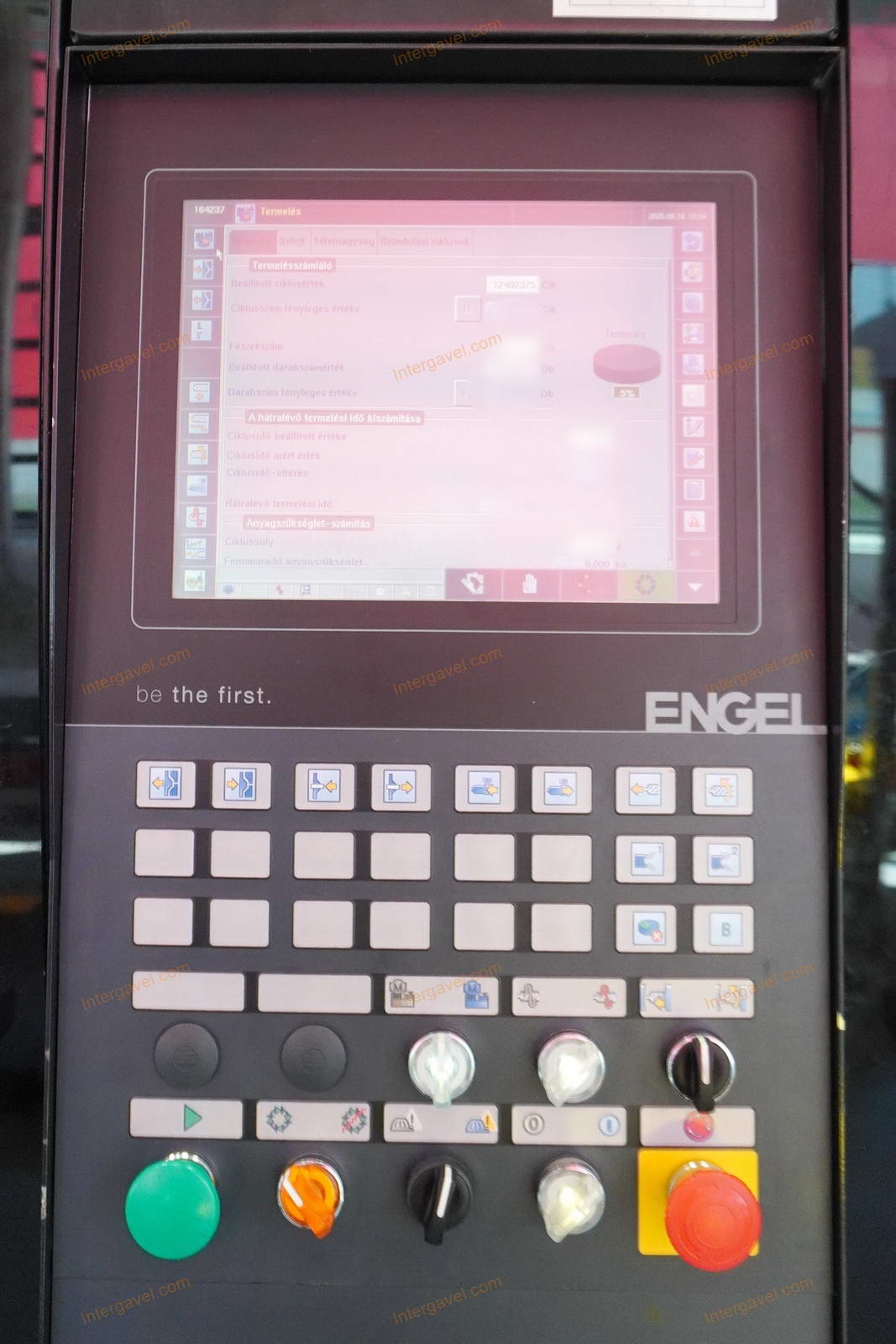 Fröccsöntő gép - Engel, Victory 330/60 Tech 3