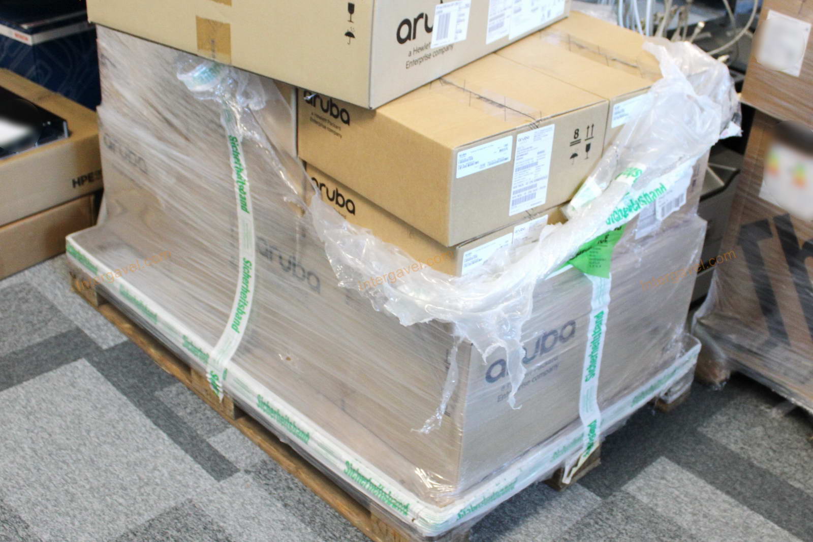 Switch és kártya - Aruba 5406R zl2 Switch; Aruba 8p 1G/10GbE SFP + v3 zl2 Mod 2